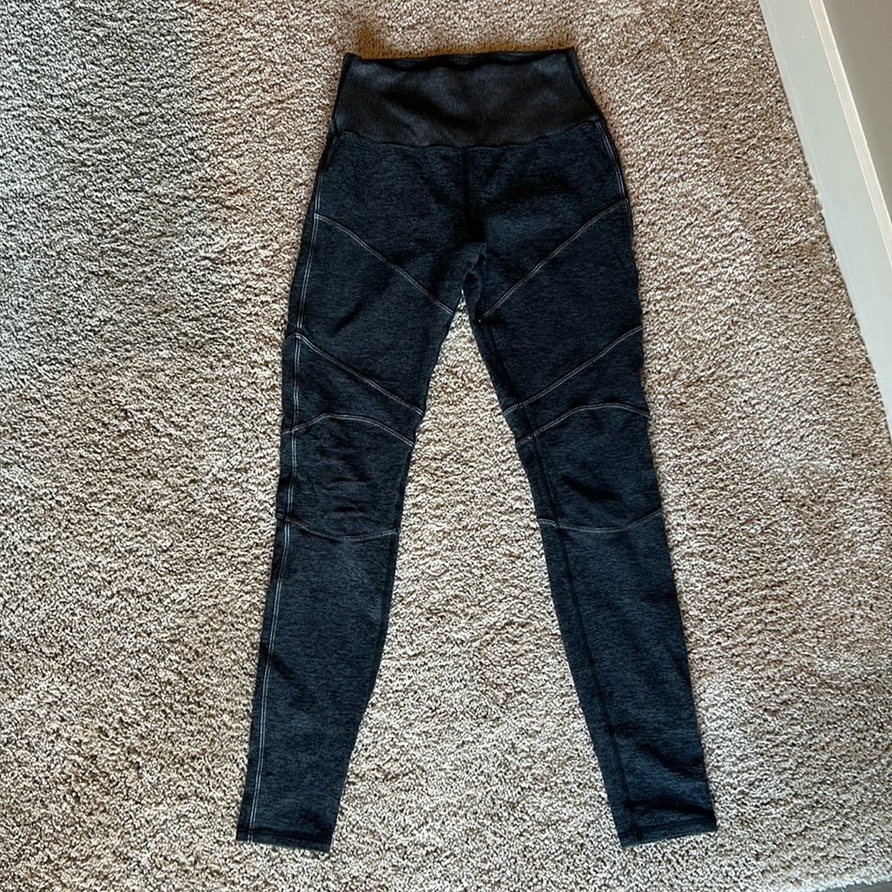 ALO leggings